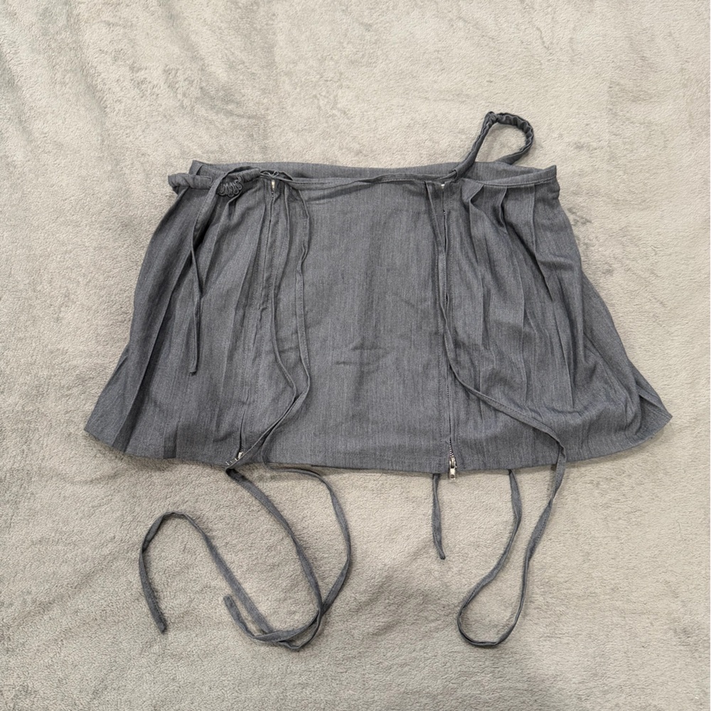Gray skirt